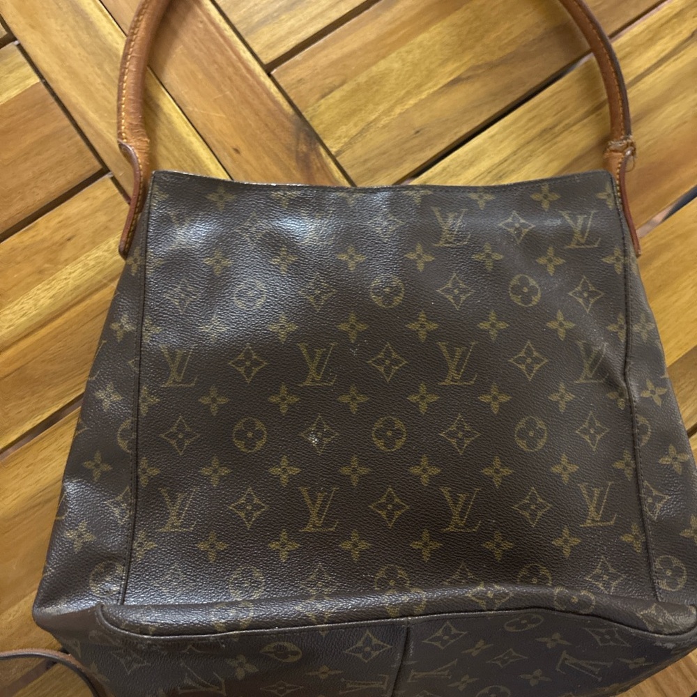 Louis Vuitton Classic Monogram Shoulder Bag -broken strap